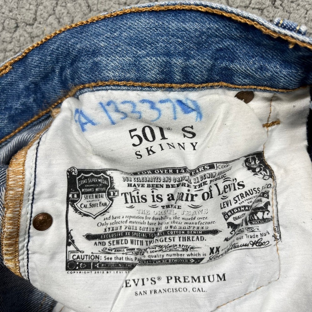 Levis‎ Premium 501 Skinny Jeans Mens 28 Blue Medium Wash Big E Button Fly Poland - Picture 11 of 16